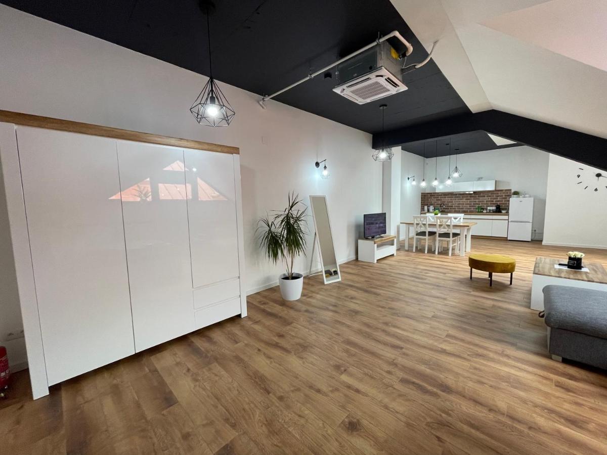 Apartament Rynek 13 Z Parkingiem - Centrum Bochni Bochnia Luaran gambar